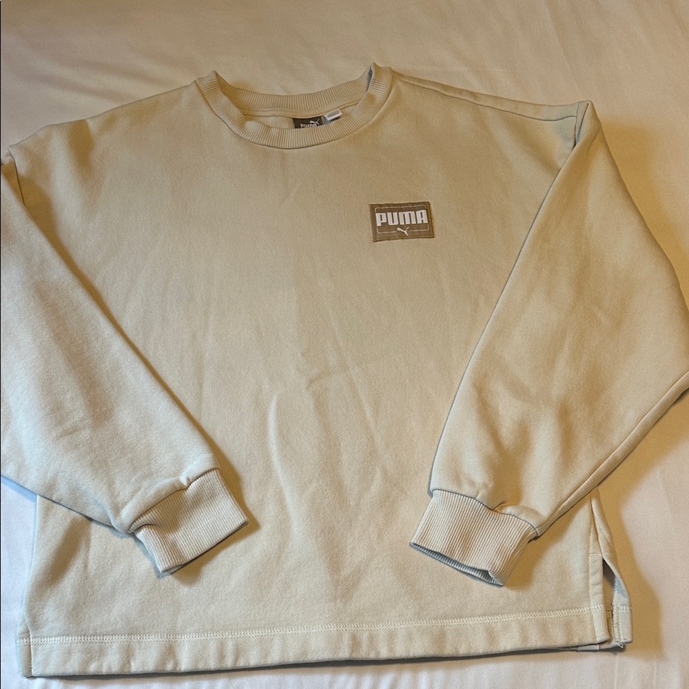 Women’s Puma Sweatshirt Size Small